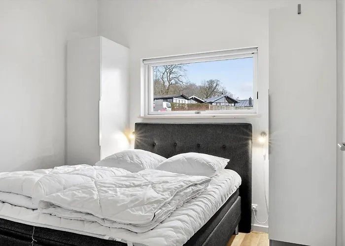 Sj332-haderslev-kelstrup-klint-8 بيت للعطل *